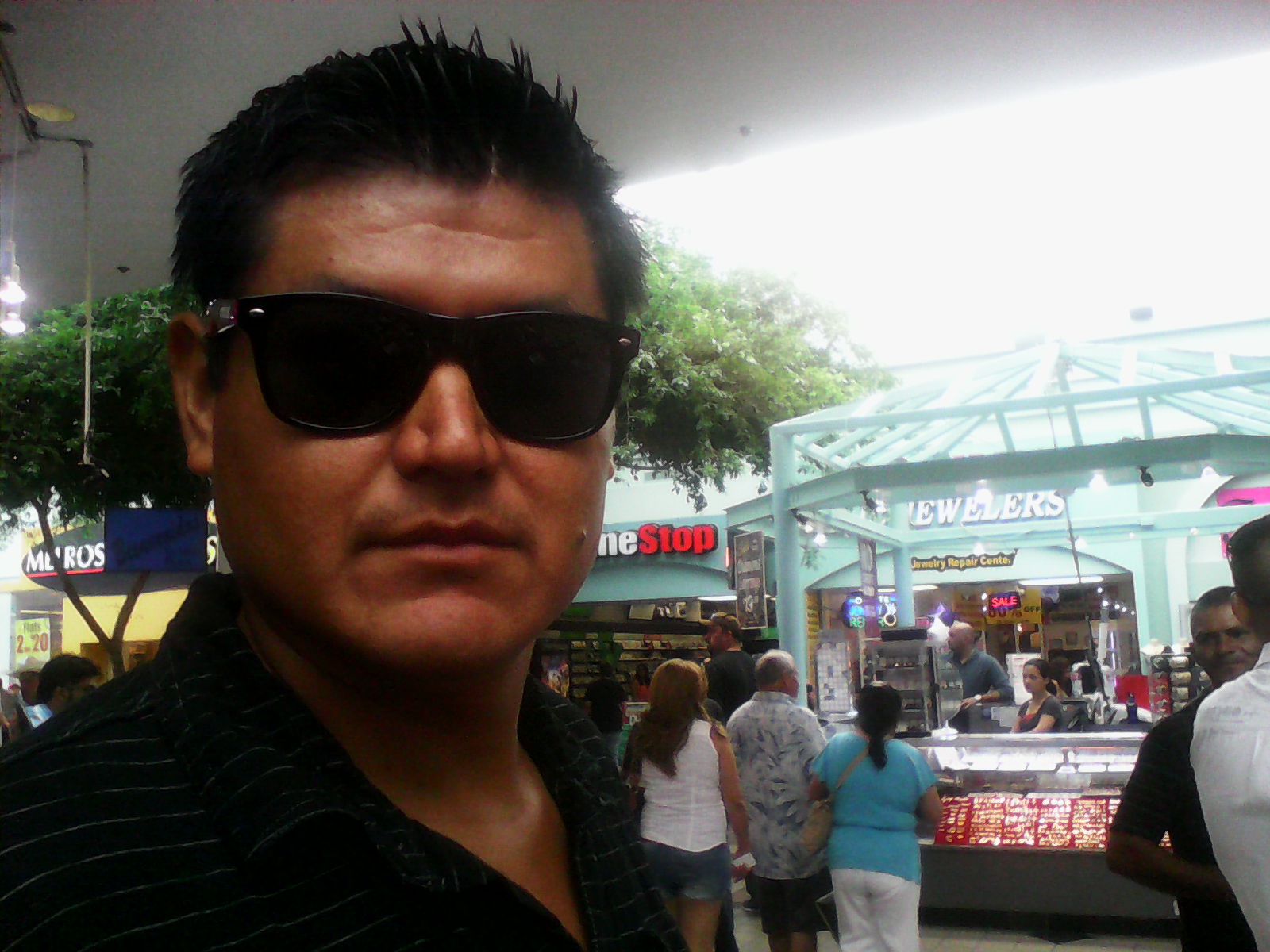 Hector Guerrero Roofing Contractor