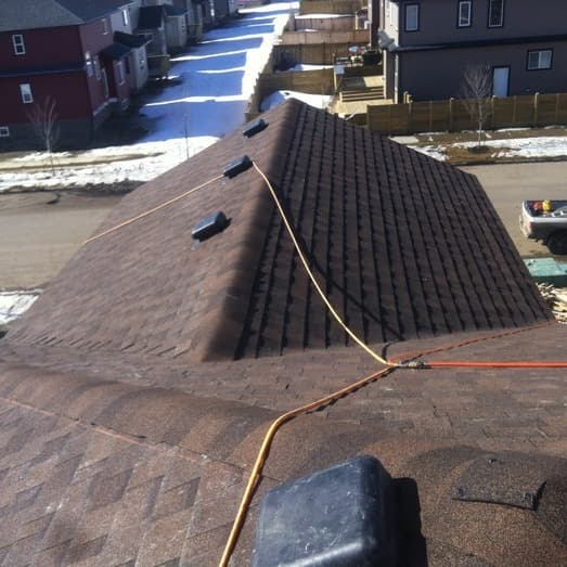 Avalanche roofing & reno